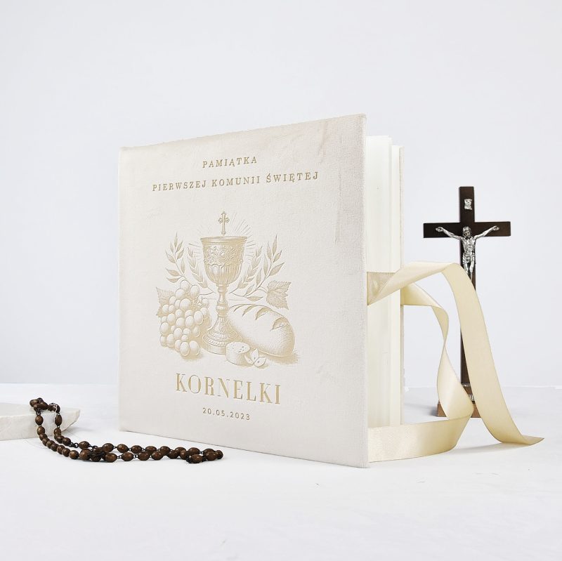 Welurowy album komunijny ,,Duchowa Podróż ''