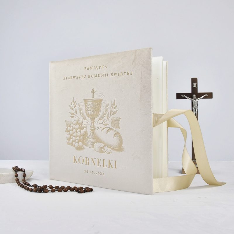 Welurowy album komunijny ,,Duchowa Podróż ''