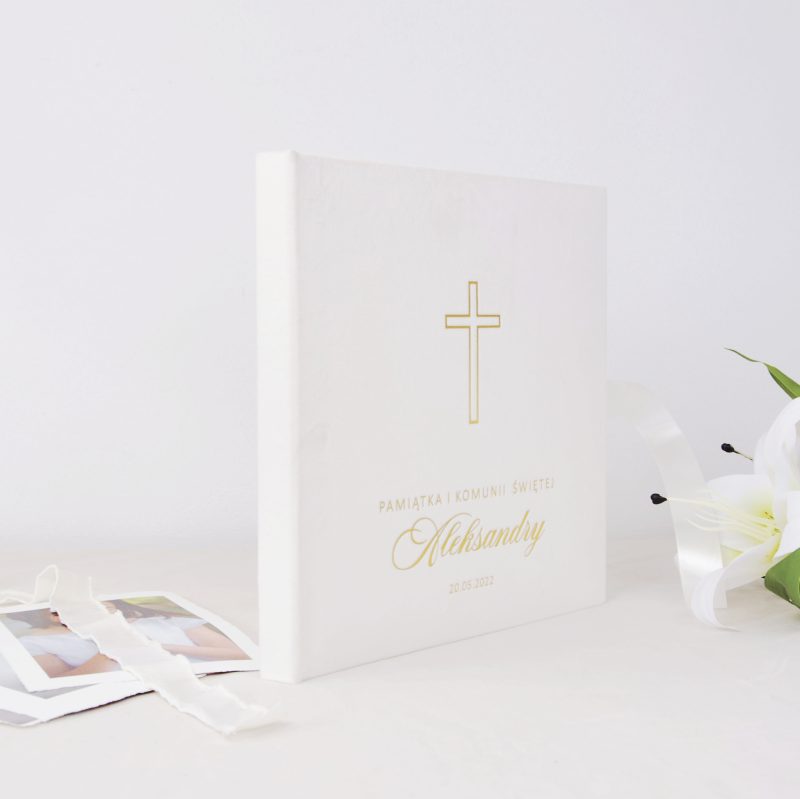 Welurowy album komunijny ,, Anielska Czystość''