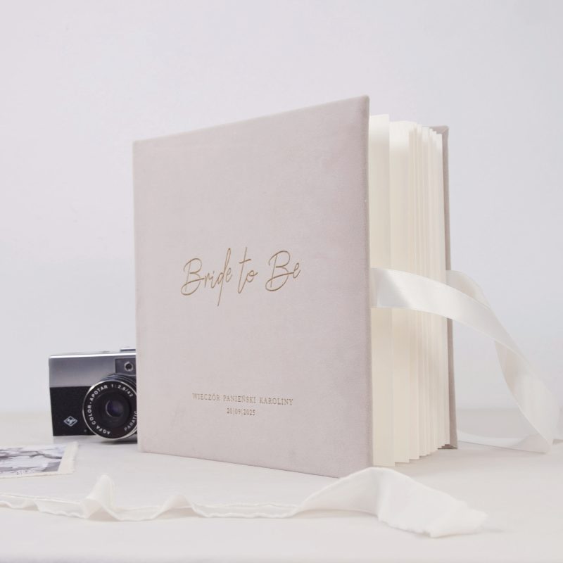 Welurowy album WIECZÓR PANIEŃSKI  ,,Bride to Be ''