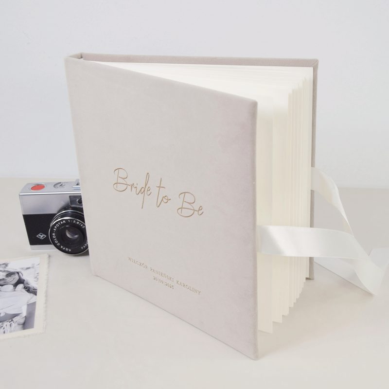 Welurowy album WIECZÓR PANIEŃSKI  ,,Bride to Be ''