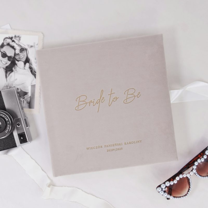 Welurowy album WIECZÓR PANIEŃSKI  ,,Bride to Be ''