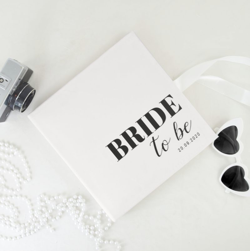 Welurowy album WIECZÓR PANIEŃSKI COCO CHANEL ,,Bride to Be ''