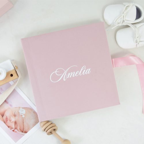 Zestaw album na zdjęcia na chrzest święty + opakowanie ,,Pudrowy Dotyk''