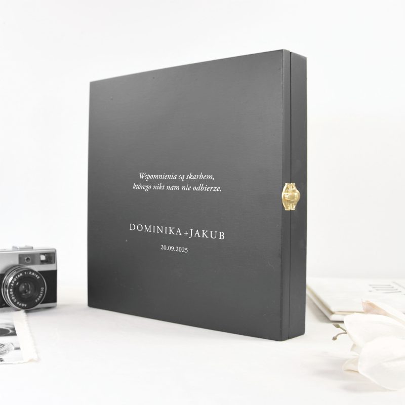 Opakowanie  na album na zdjęcia Coco Chanel ,,Paryska Klasyka''