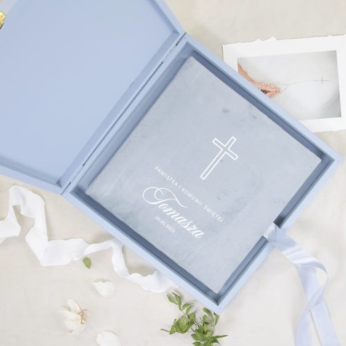 Zestaw komunijny ,,Czysta Dusza'' - album na zdjęcia + pudełko