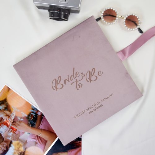 Album na wieczór panieński „Liliowy Wieczór” – welurowy album na zdjęcia