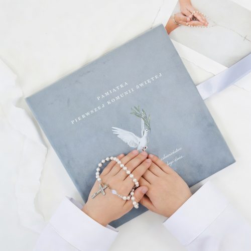 Album na Pierwszą Komunię „Gołębie Skrzydła”