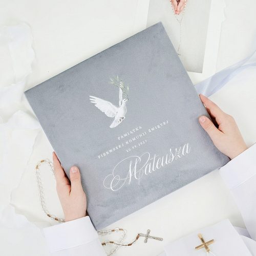 Album na Pierwszą Komunię "Dary Ducha"